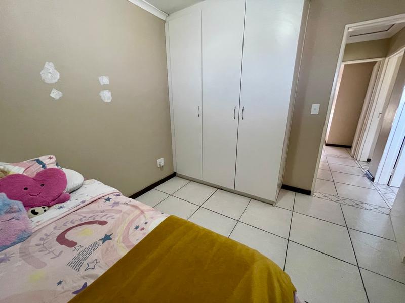 To Let 3 Bedroom Property for Rent in Protea Heights Western Cape